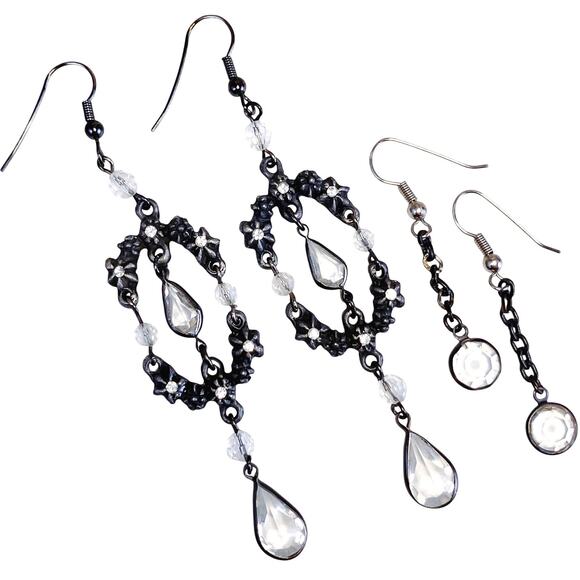 VTG Lot Of 2 Gothic Black Metal Rhinestone Glass Bead Earrings Y2K - Picture 1 of 12